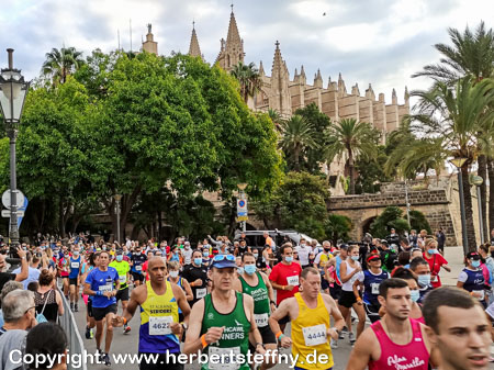 Mallorca Marathon Start Laufcamp Steffny Laufreise